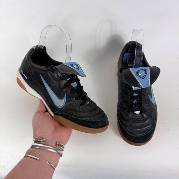 Nike Volant IC Indoor Soccer Sneakers Women's 8 Black Blue Leather Low Top - Picture 1 of 10
